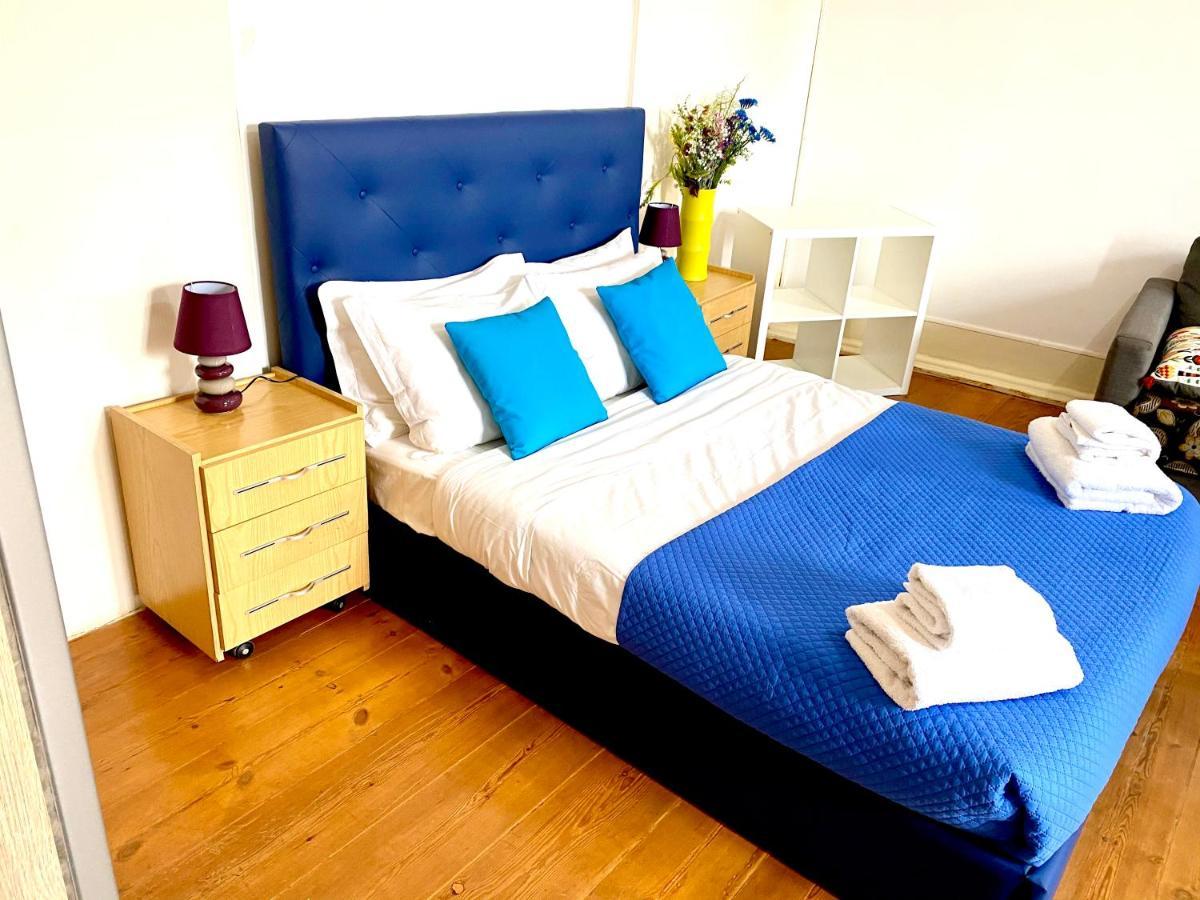 Classic Chiado 1 - Central Guest House Room With Shared Bathroom 리스본 외부 사진