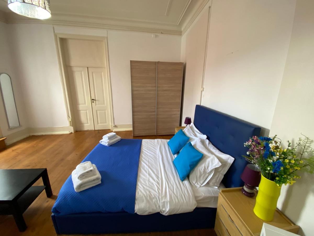 Classic Chiado 1 - Central Guest House Room With Shared Bathroom 리스본 외부 사진