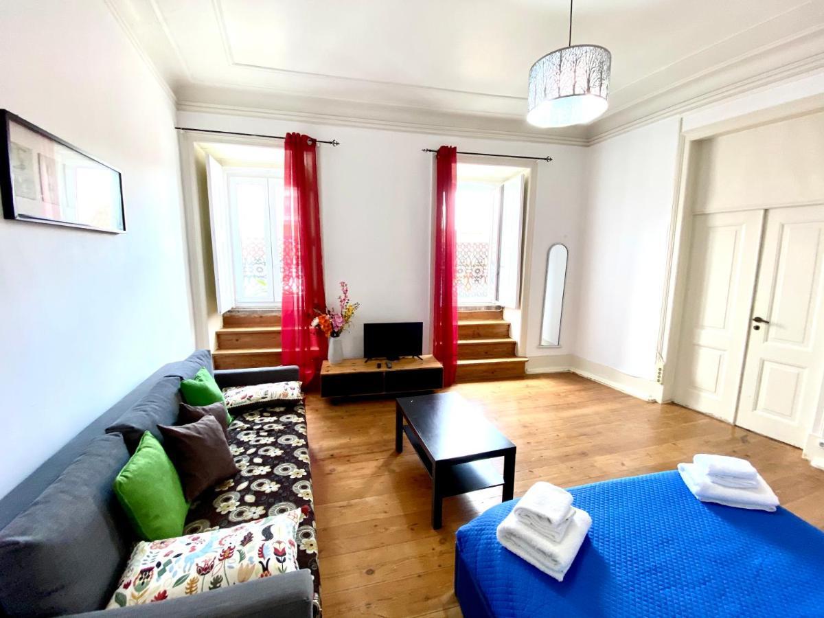 Classic Chiado 1 - Central Guest House Room With Shared Bathroom 리스본 외부 사진