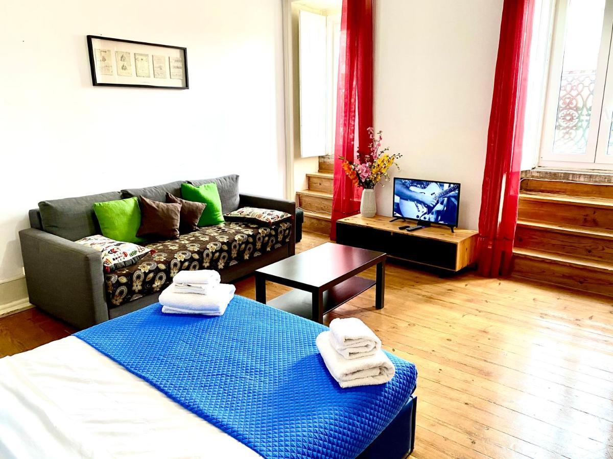 Classic Chiado 1 - Central Guest House Room With Shared Bathroom 리스본 외부 사진